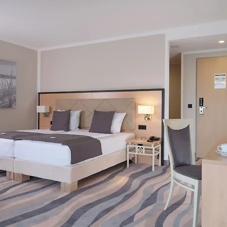 ホテル Seehotel Grossherzog Von Mecklenburg ボルテンハーゲン